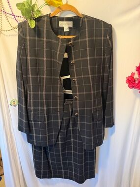 Jones Wear Black Windowpane Plaid Blazer and Skirt Set